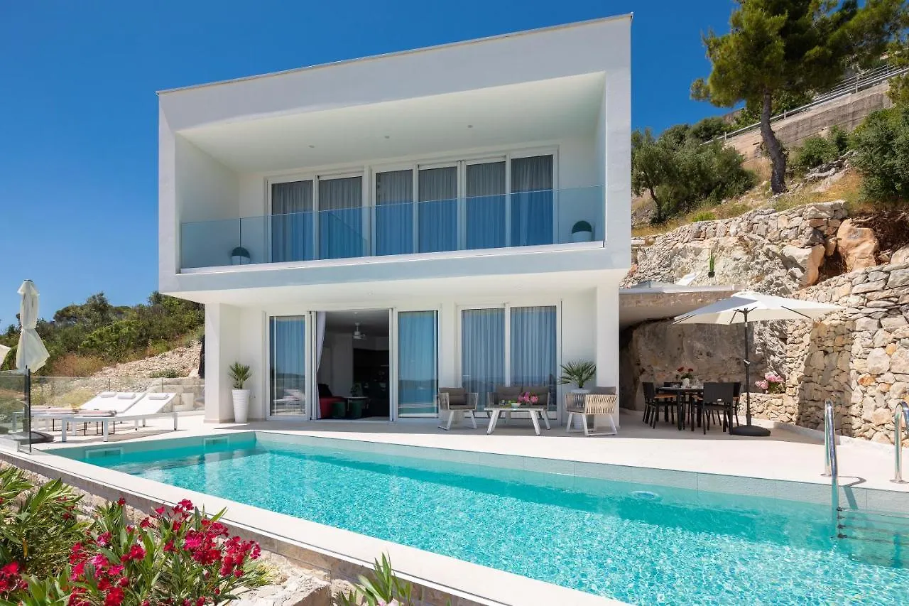 Villa Adria View With Heated Pool II Trogir 0*,  Croácia